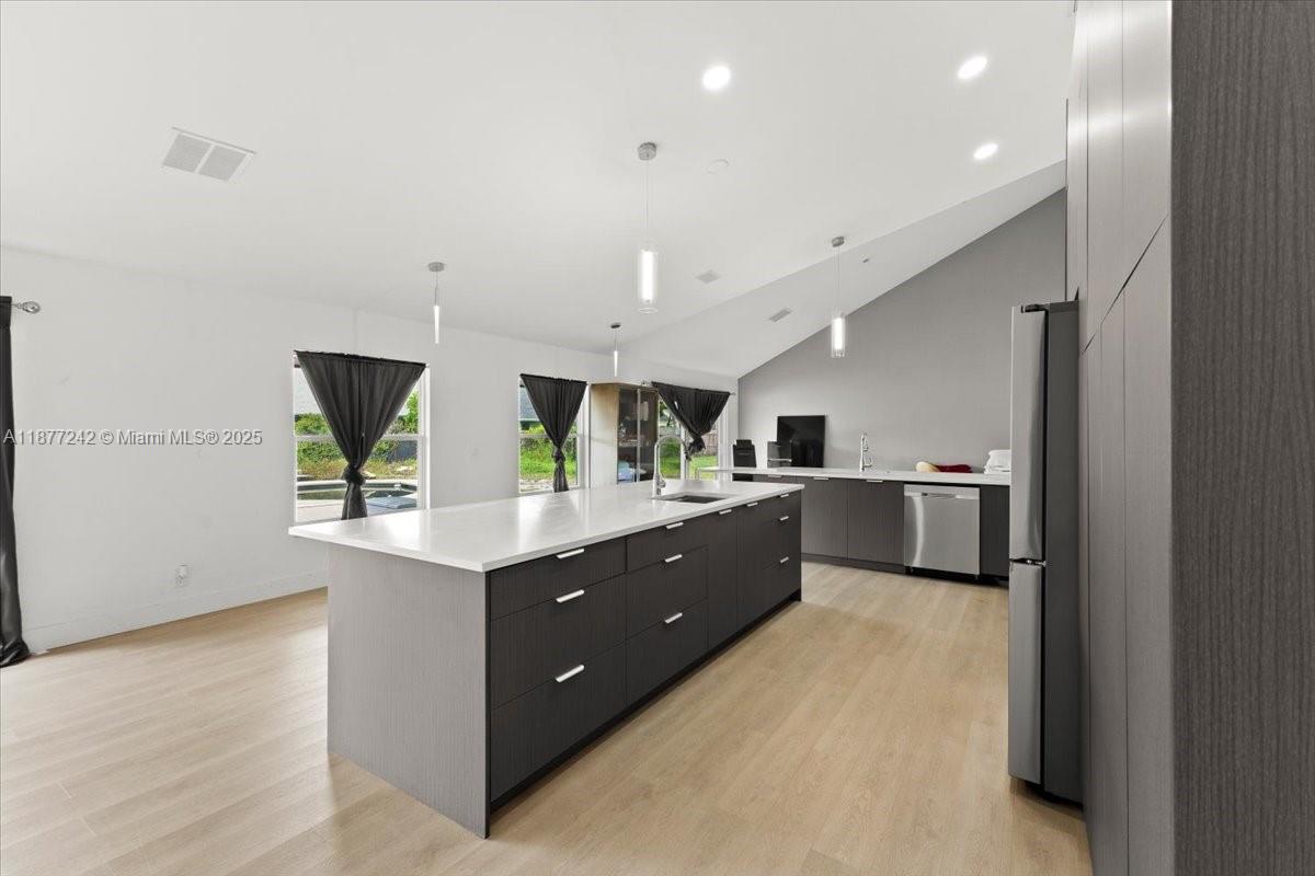 4391 4 / 3 2681 sq. ft. $ 2025-09-12 0 Photo