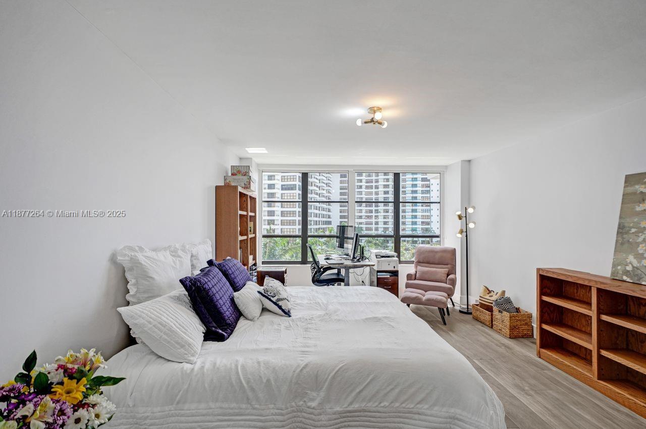 Photo of 600 Three Islands Blvd  #615, Hallandale Beach, Florida, 33009 - 