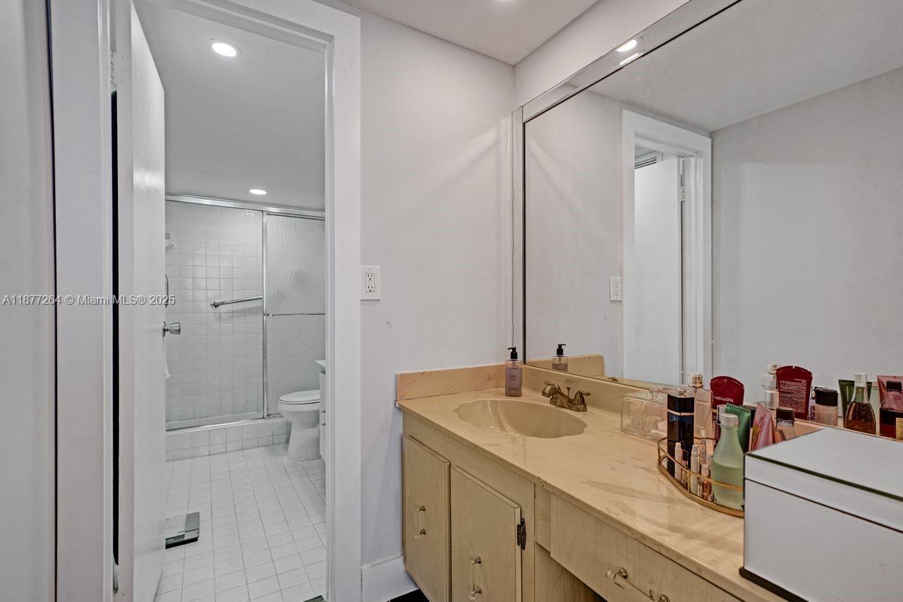 Photo of 600 Three Islands Blvd  #615, Hallandale Beach, Florida, 33009 - 