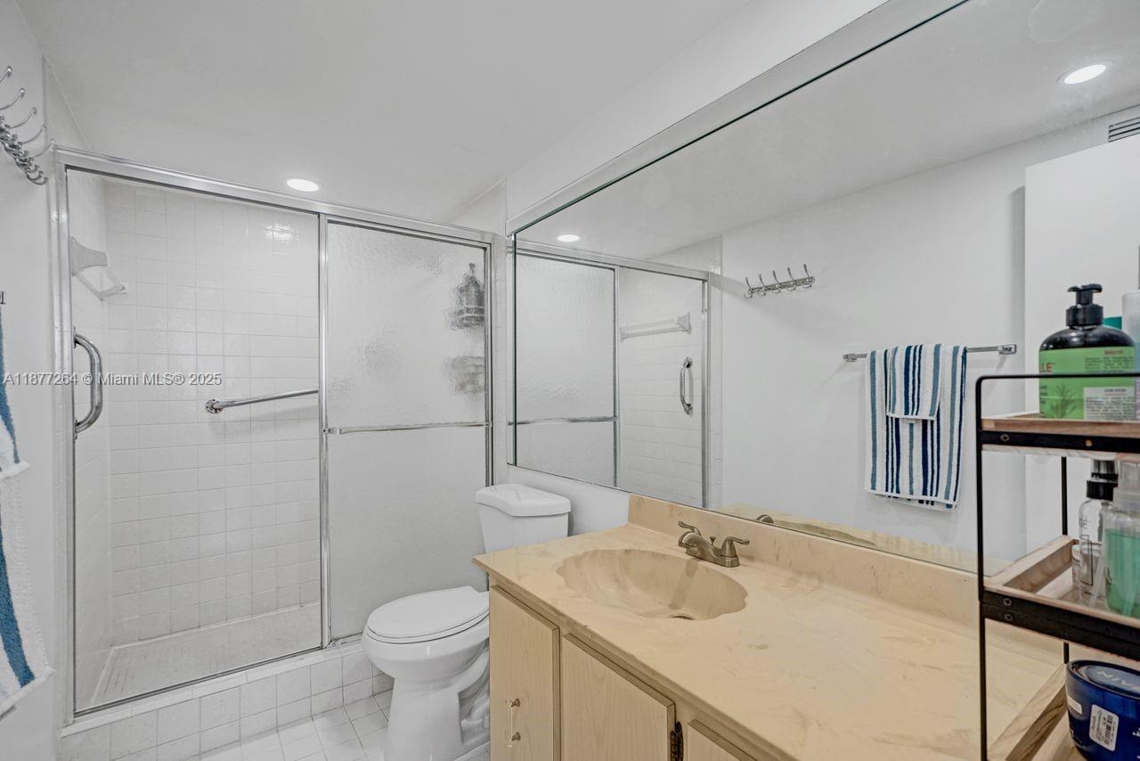 Photo of 600 Three Islands Blvd  #615, Hallandale Beach, Florida, 33009 - 