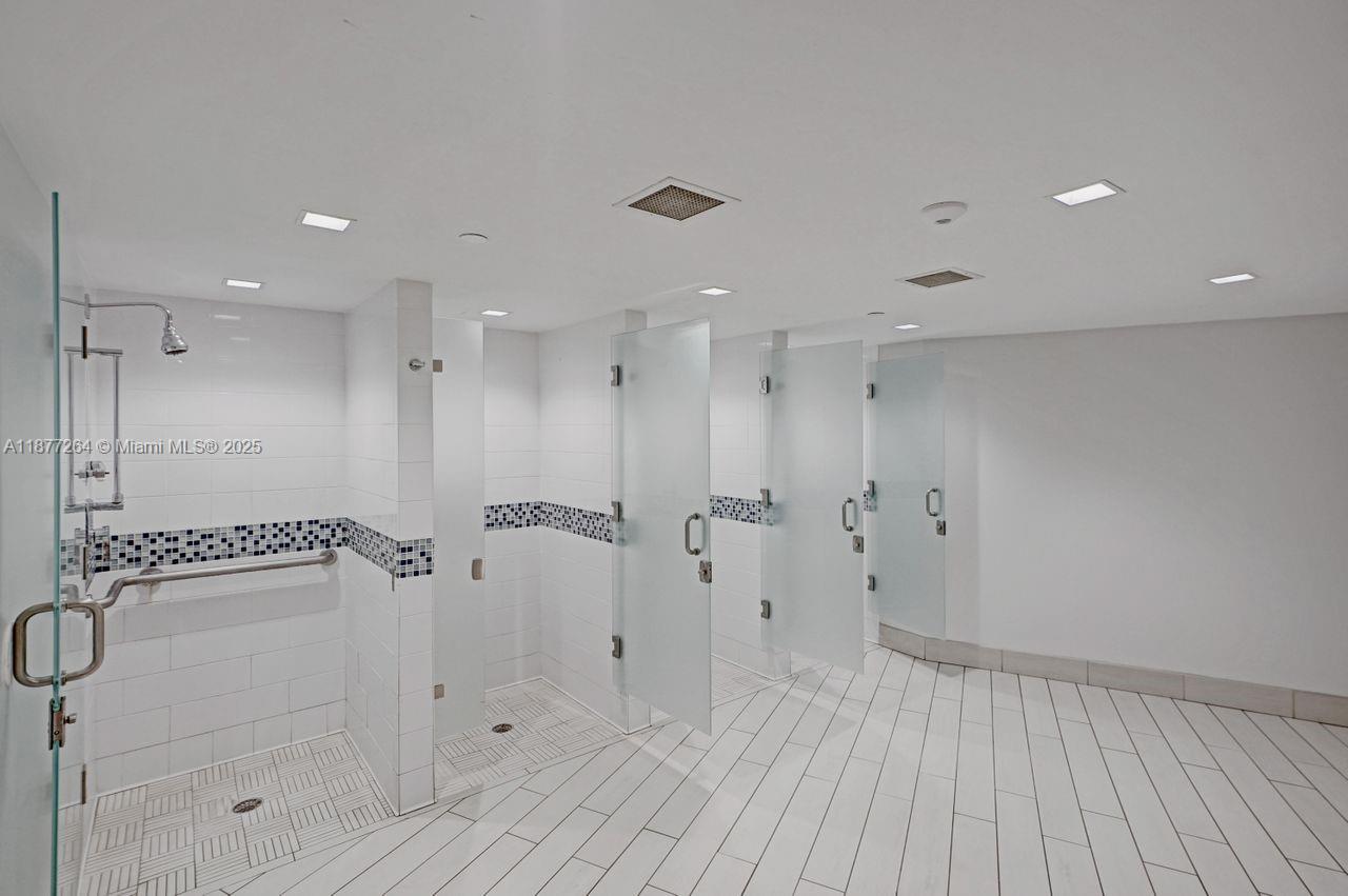 Photo of 600 Three Islands Blvd  #615, Hallandale Beach, Florida, 33009 - 