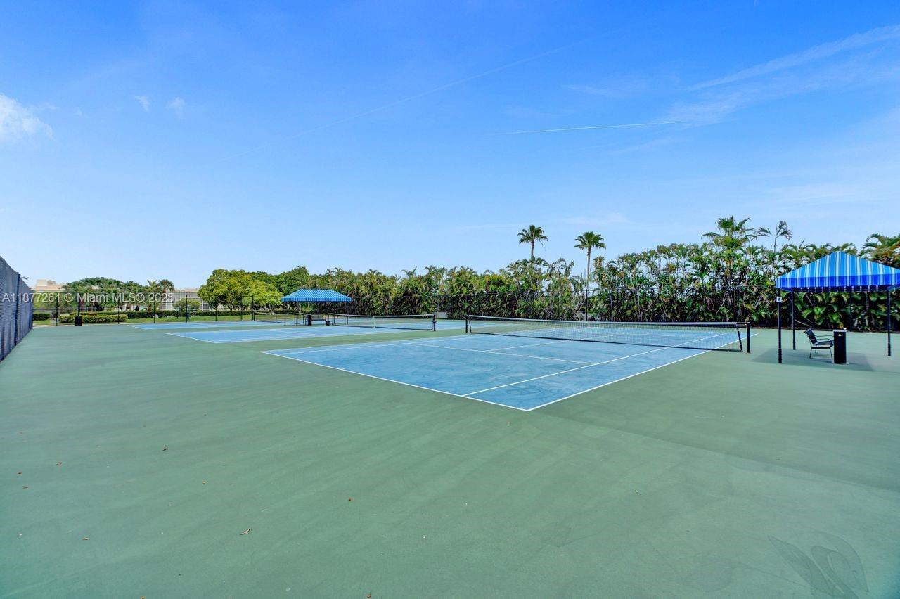 Photo of 600 Three Islands Blvd  #615, Hallandale Beach, Florida, 33009 - 