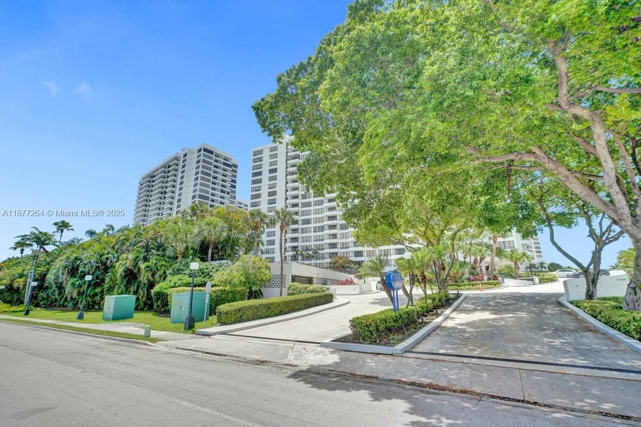 Photo of 600 Three Islands Blvd  #615, Hallandale Beach, Florida, 33009 - 