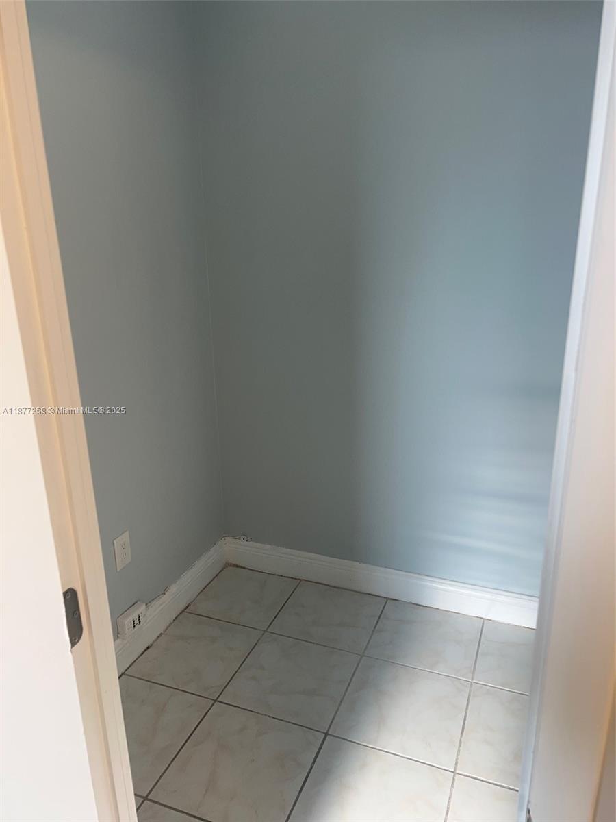 410-2 2 / 2 1036 sq. ft. $ 2025-09-12 0 Photo