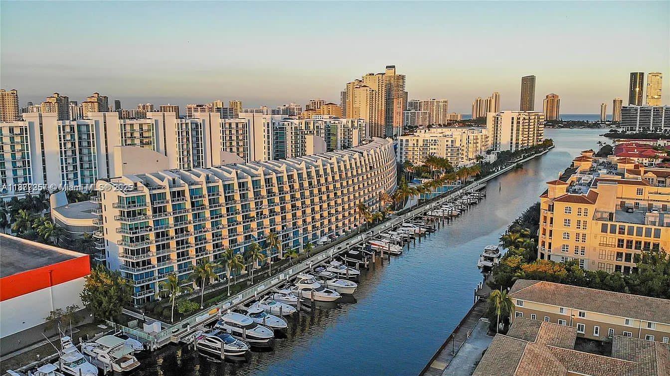 Photo of 2950 188th St  #448, Aventura, Florida, 33180 - 