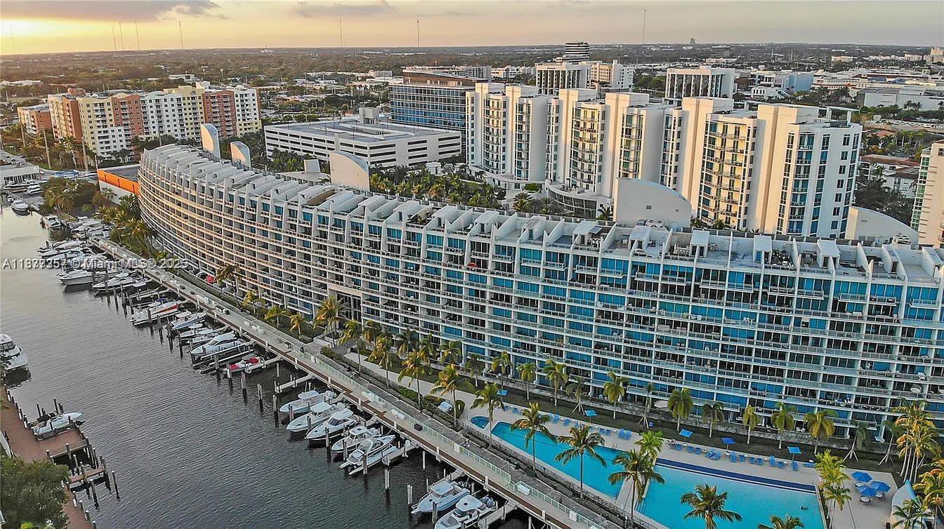 Photo of 2950 188th St  #448, Aventura, Florida, 33180 - 