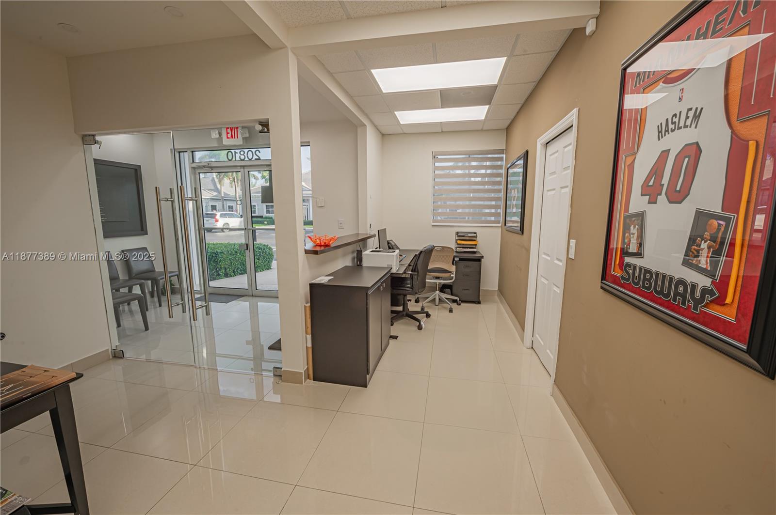 See details   /   sq. ft. $ 2025-09-12 0 Photo