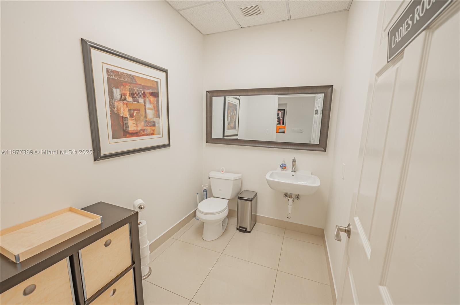 See details   /   sq. ft. $ 2025-09-12 0 Photo