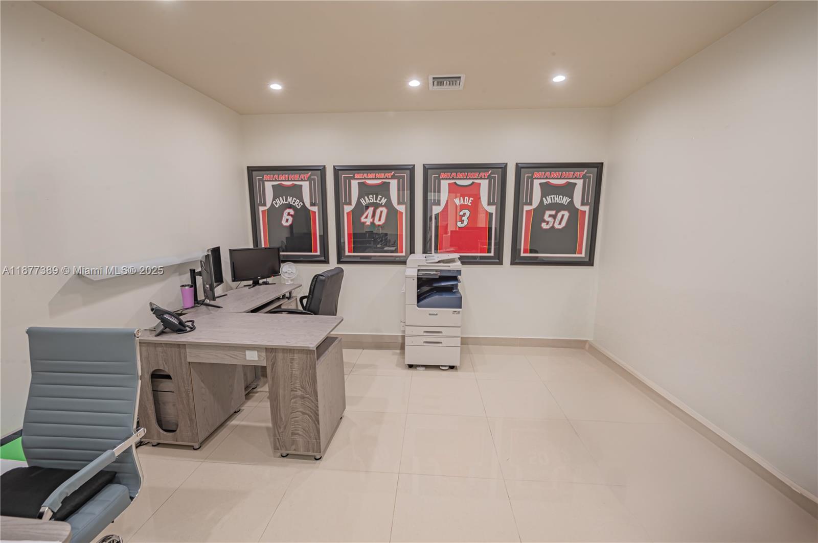 See details   /   sq. ft. $ 2025-09-12 0 Photo