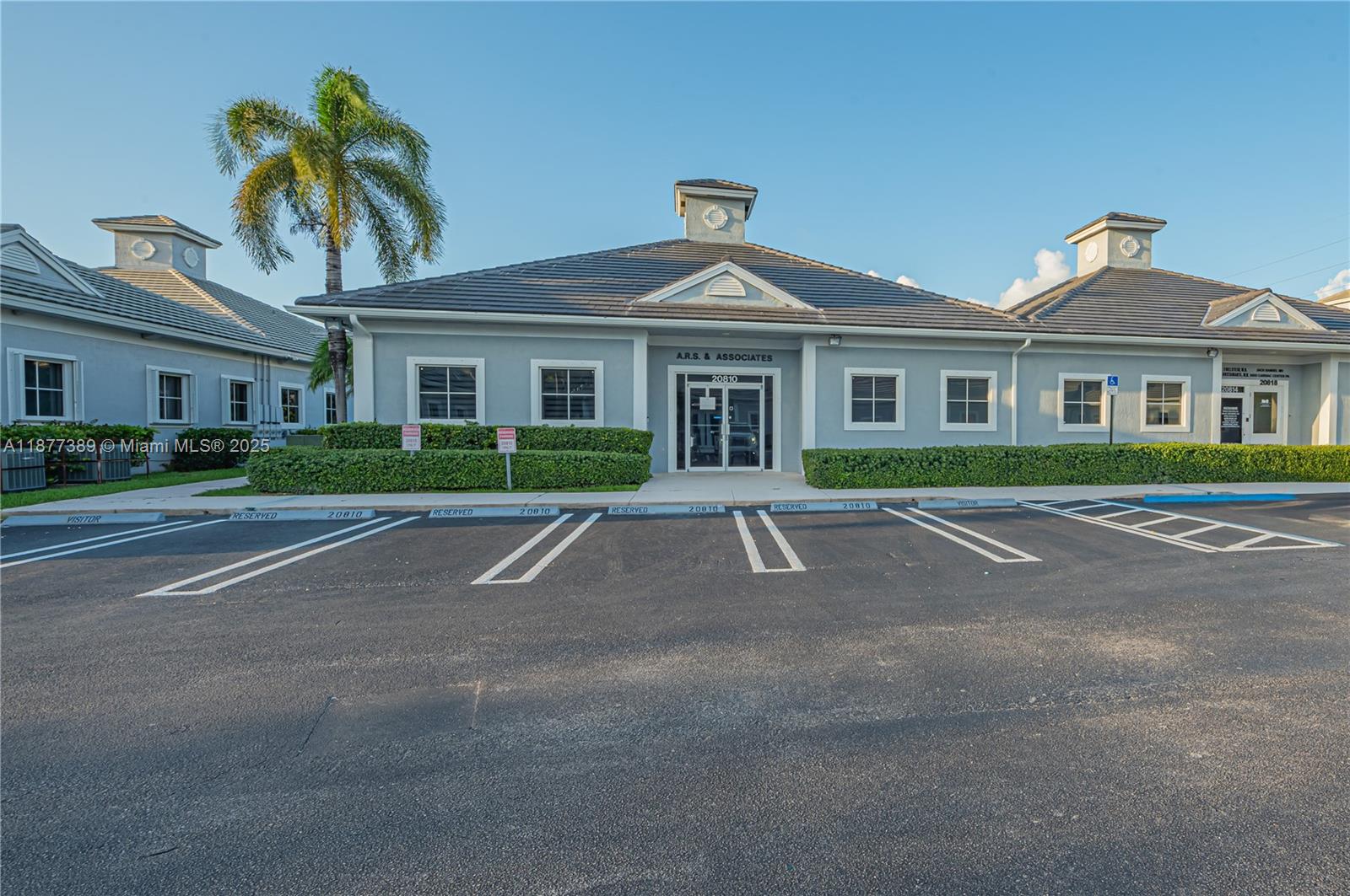 See details   /   sq. ft. $ 2025-09-12 0 Photo