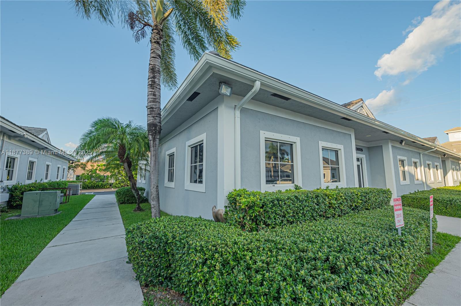 See details   /   sq. ft. $ 2025-09-12 0 Photo