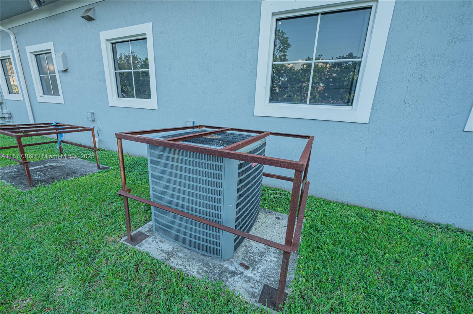 See details   /   sq. ft. $ 2025-09-12 0 Photo