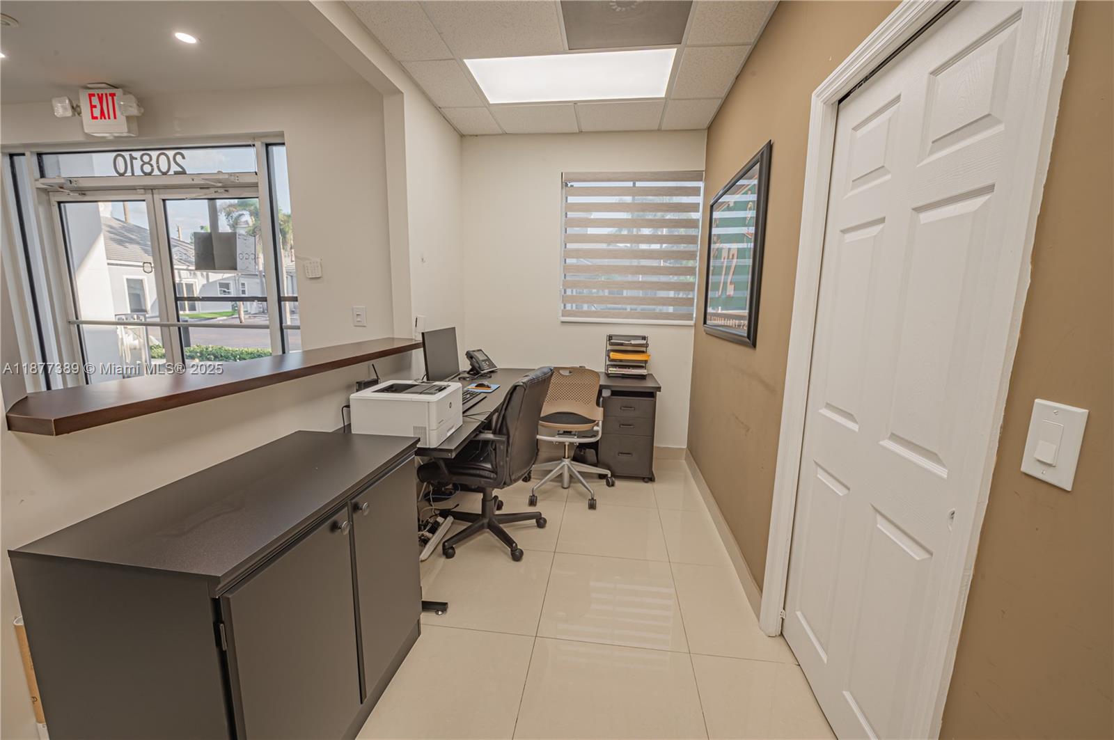 See details   /   sq. ft. $ 2025-09-12 0 Photo