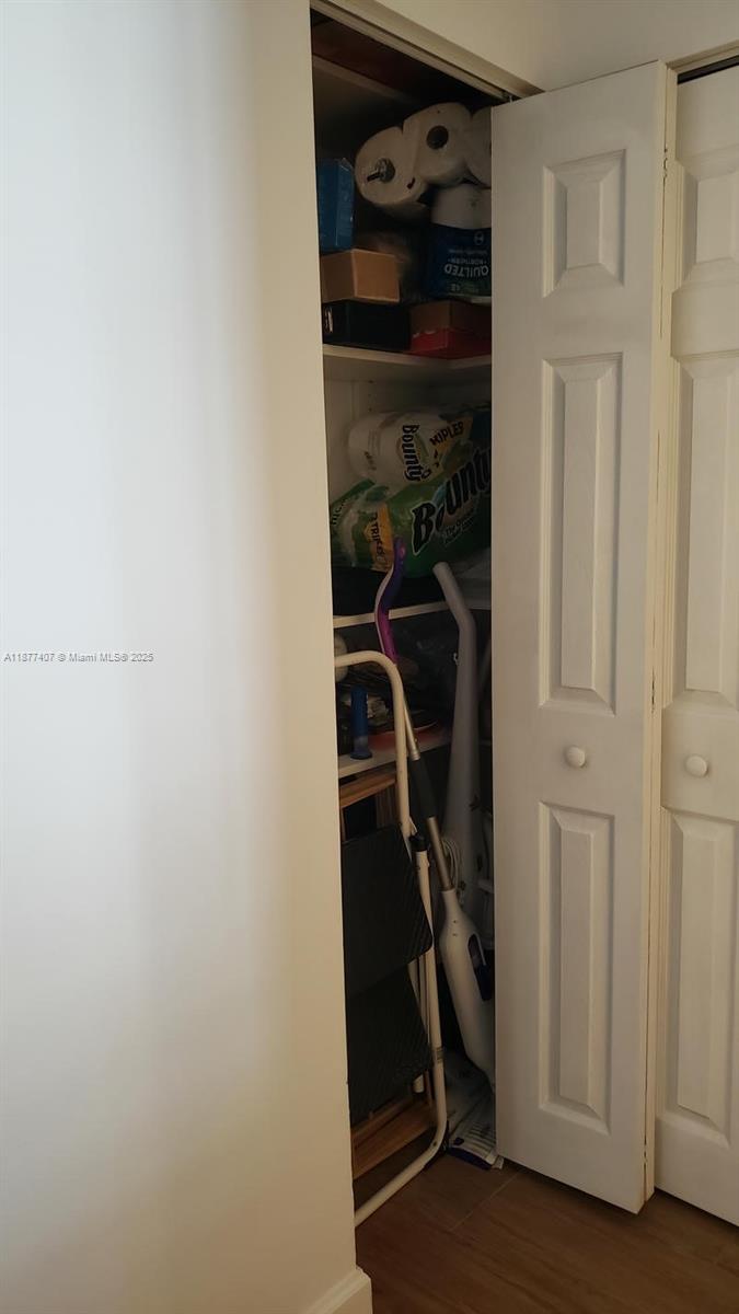 9M 1 / 2 870 sq. ft. $ 2025-09-12 0 Photo