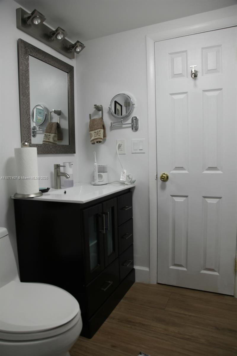 9M 1 / 2 870 sq. ft. $ 2025-09-12 0 Photo
