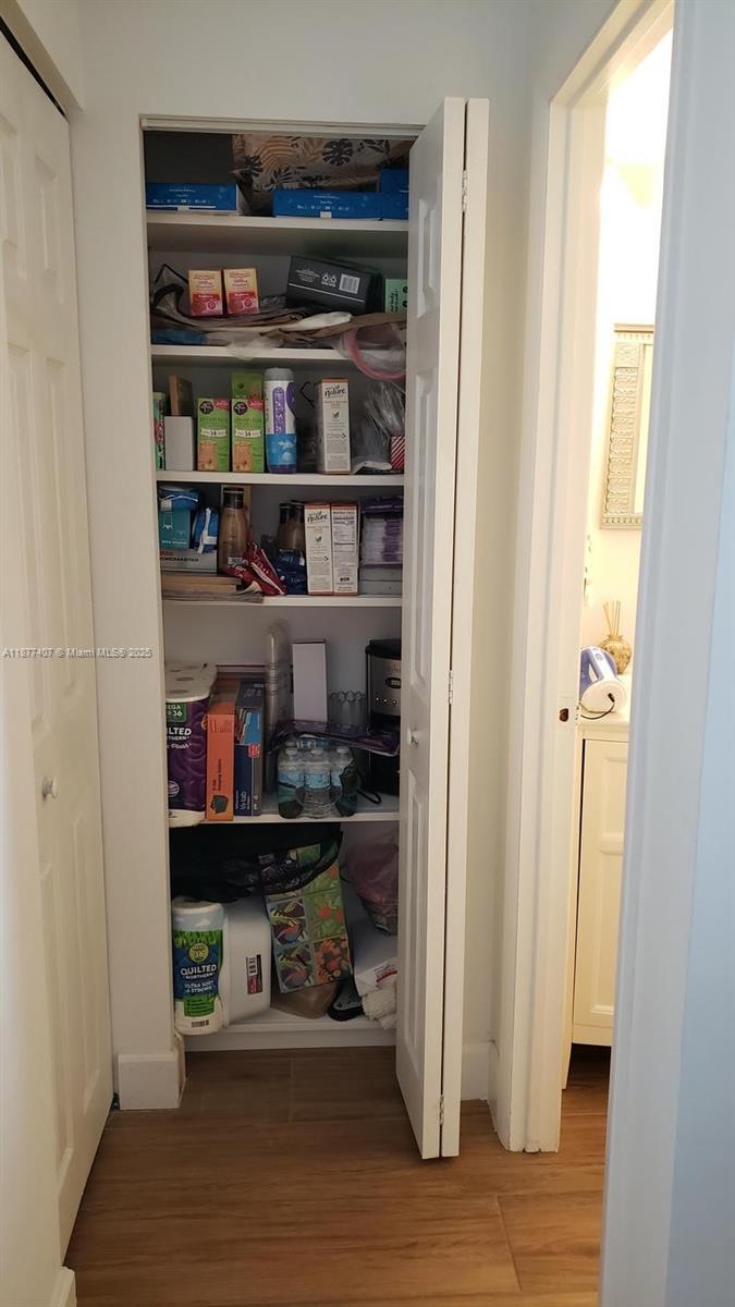9M 1 / 2 870 sq. ft. $ 2025-09-12 0 Photo