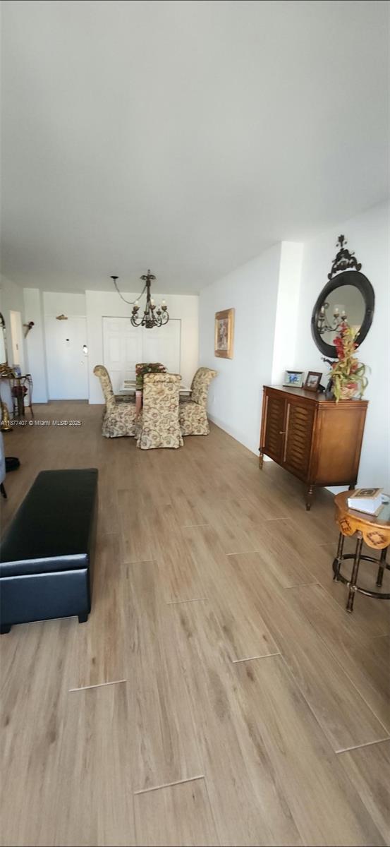 9M 1 / 2 870 sq. ft. $ 2025-09-12 0 Photo