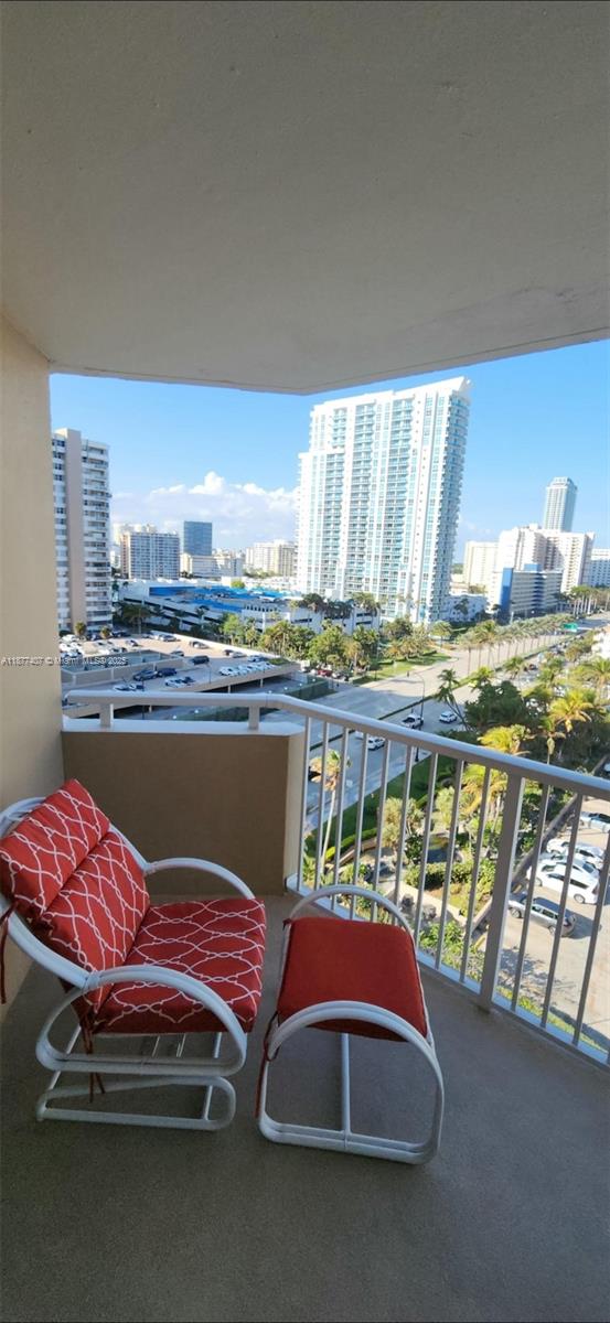 9M 1 / 2 870 sq. ft. $ 2025-09-12 0 Photo