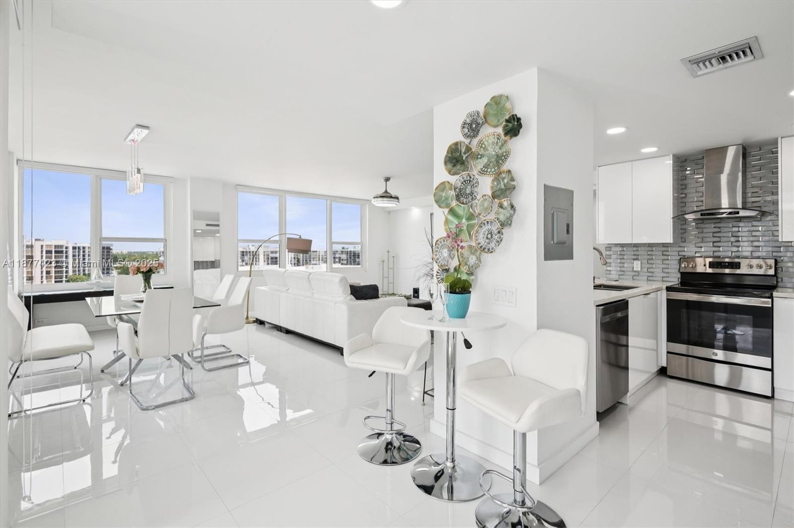 Photo of 3505 Ocean Dr  #901, Hollywood, Florida, 33019 - 