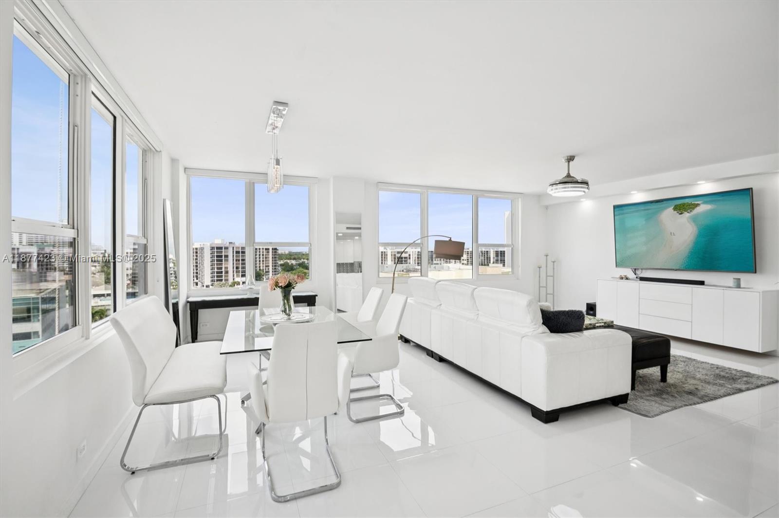 Photo of 3505 Ocean Dr  #901, Hollywood, Florida, 33019 - 