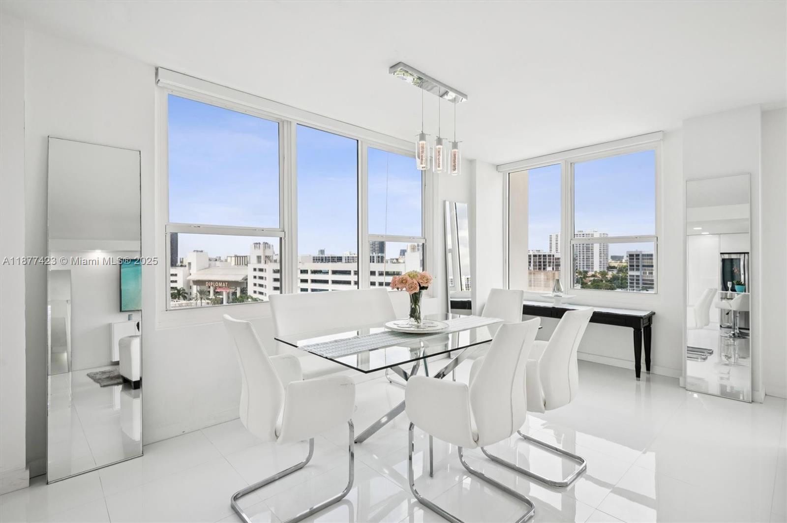 Photo of 3505 Ocean Dr  #901, Hollywood, Florida, 33019 - 