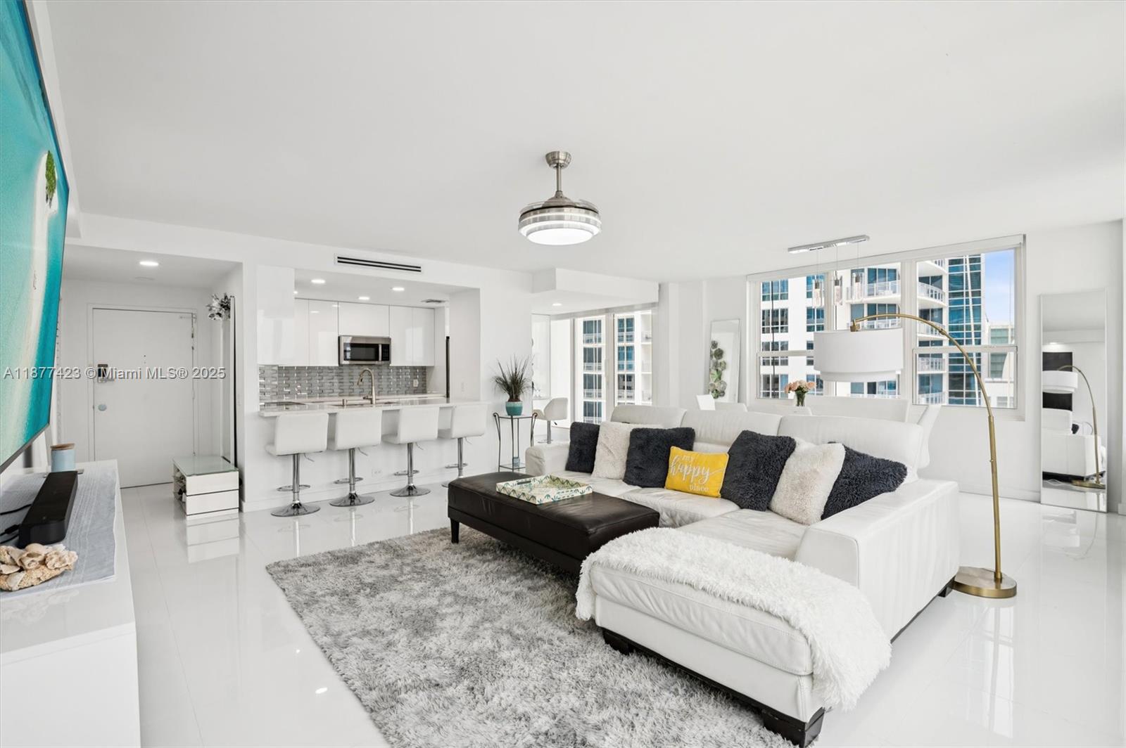 Photo of 3505 Ocean Dr  #901, Hollywood, Florida, 33019 - 