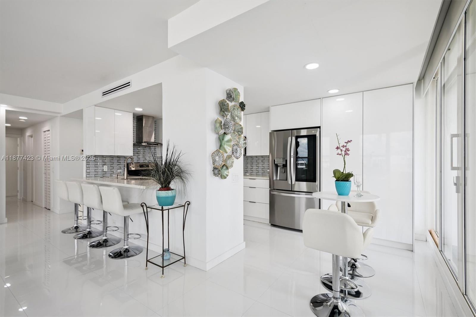 Photo of 3505 Ocean Dr  #901, Hollywood, Florida, 33019 - 