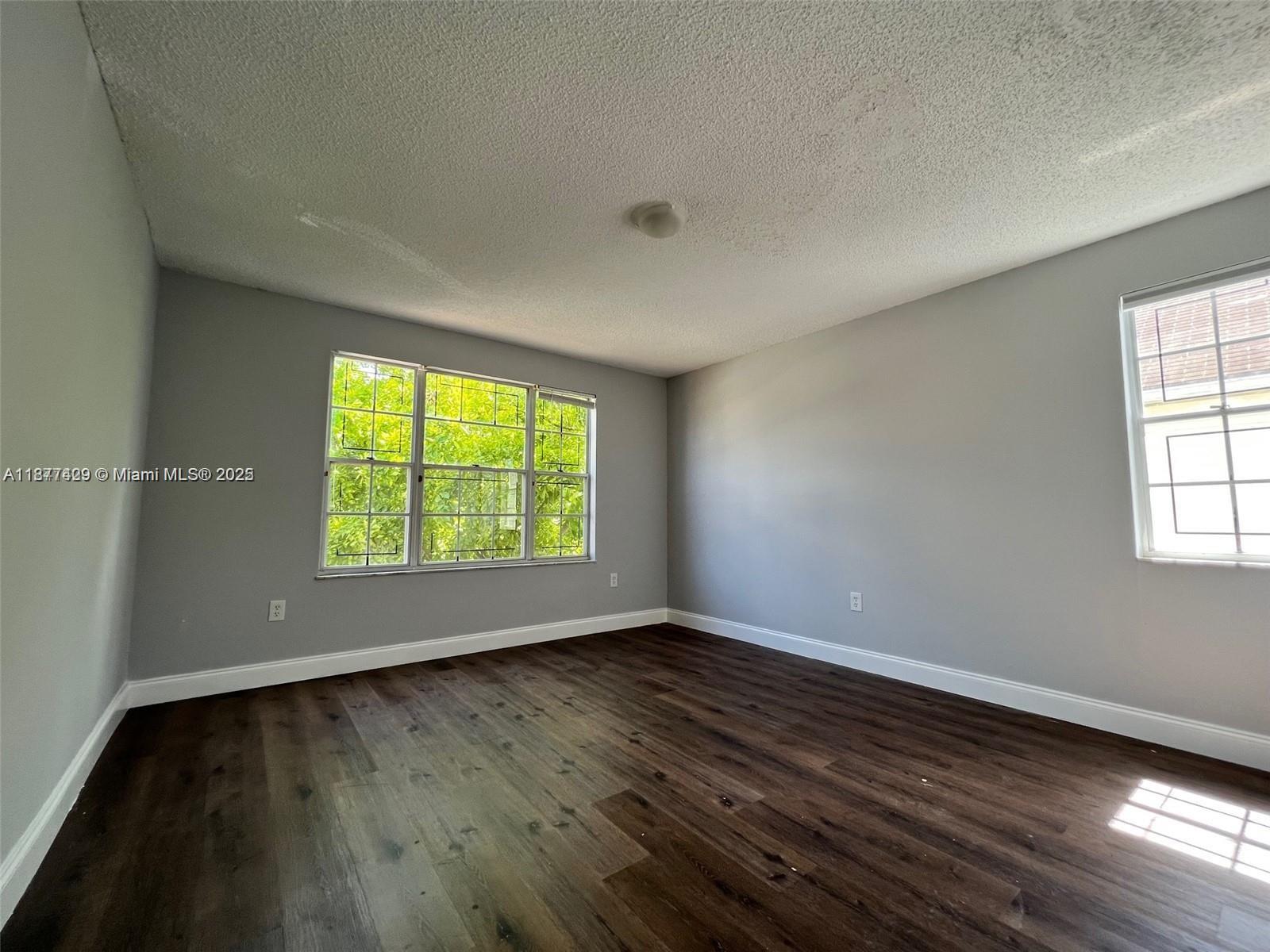   /   sq. ft. $ 2025-09-12 0 Photo