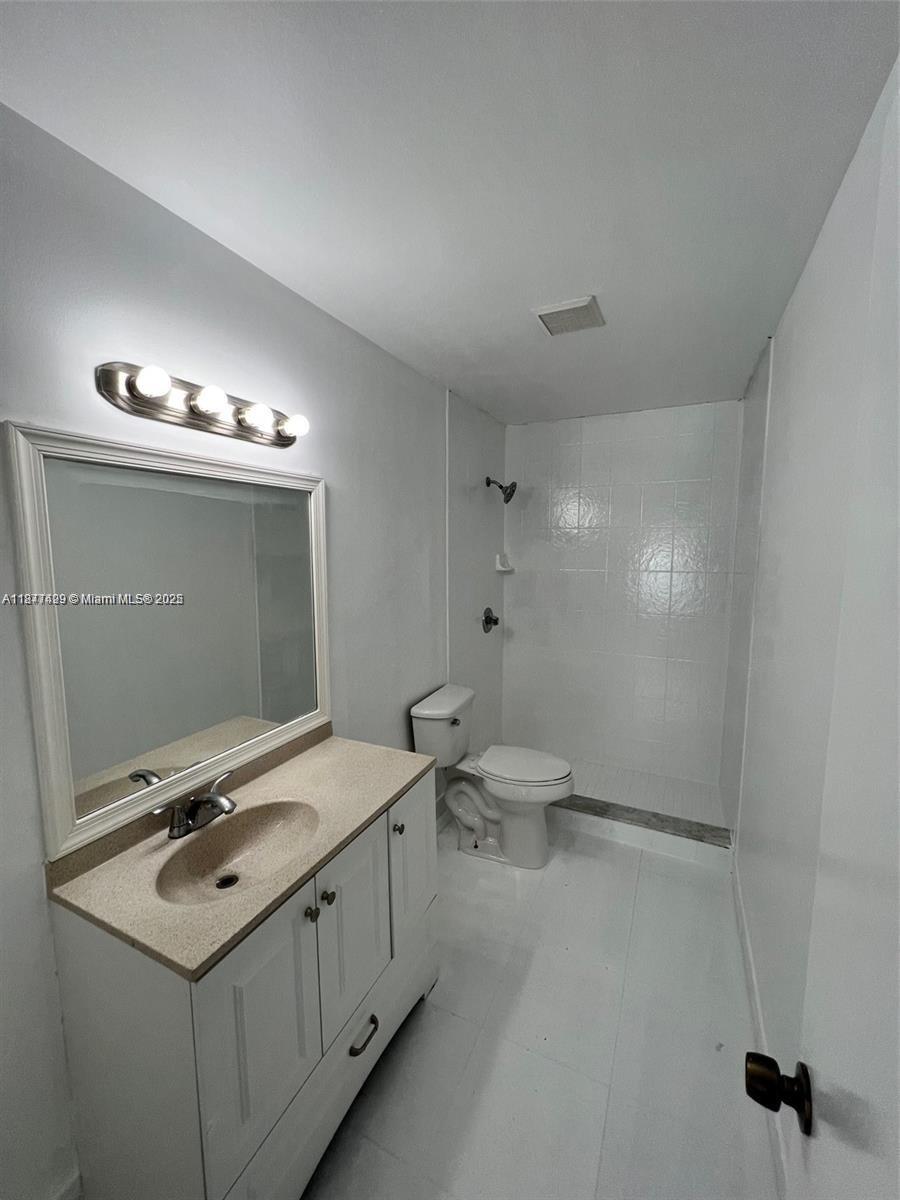   /   sq. ft. $ 2025-09-12 0 Photo