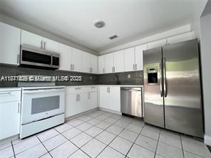 See details / sq. ft. $ 2025-09-12 0 Photo