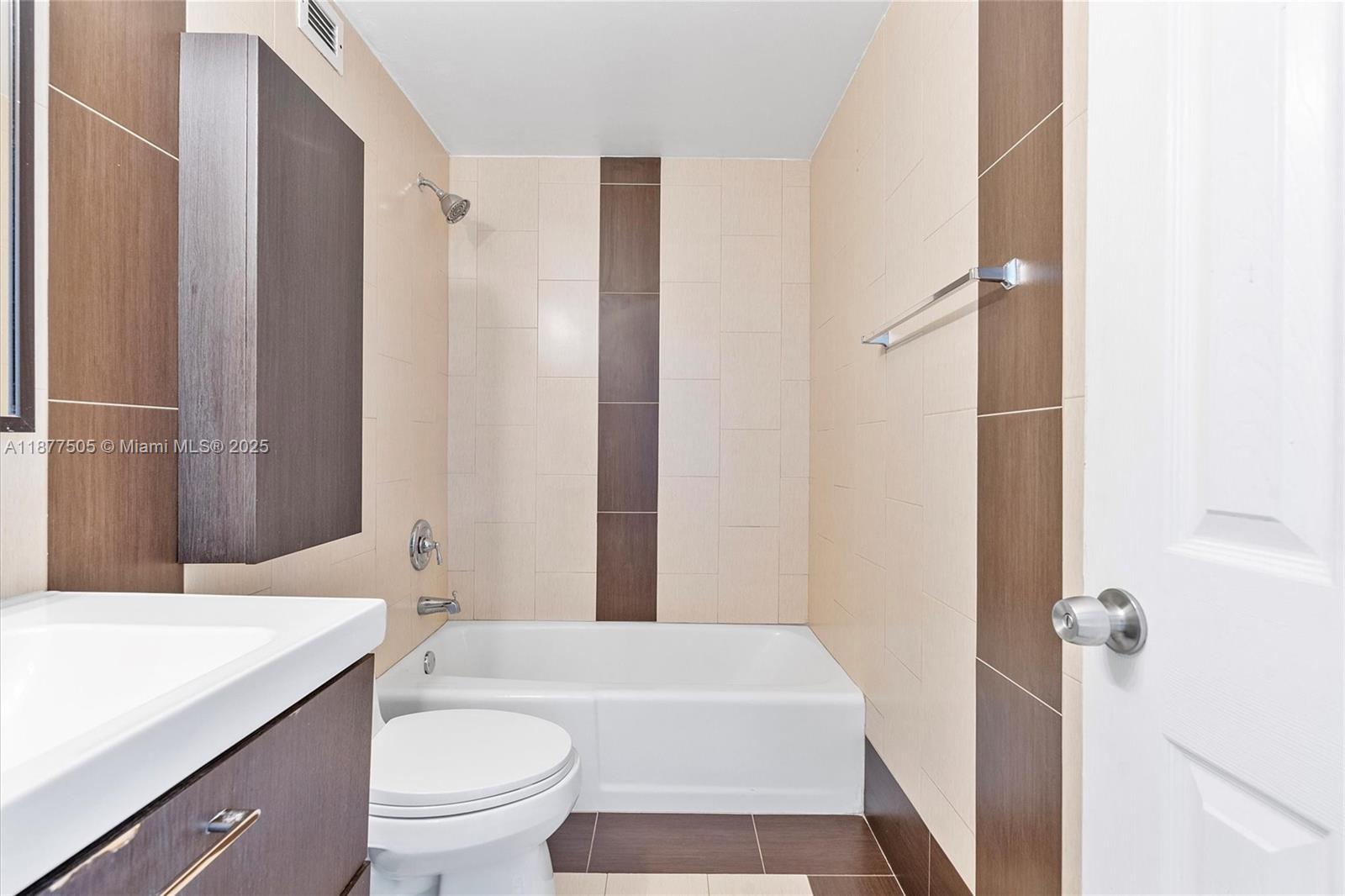 Photo of 400 Kings Point Dr  #1425, Sunny Isles Beach, Florida, 33160 - 