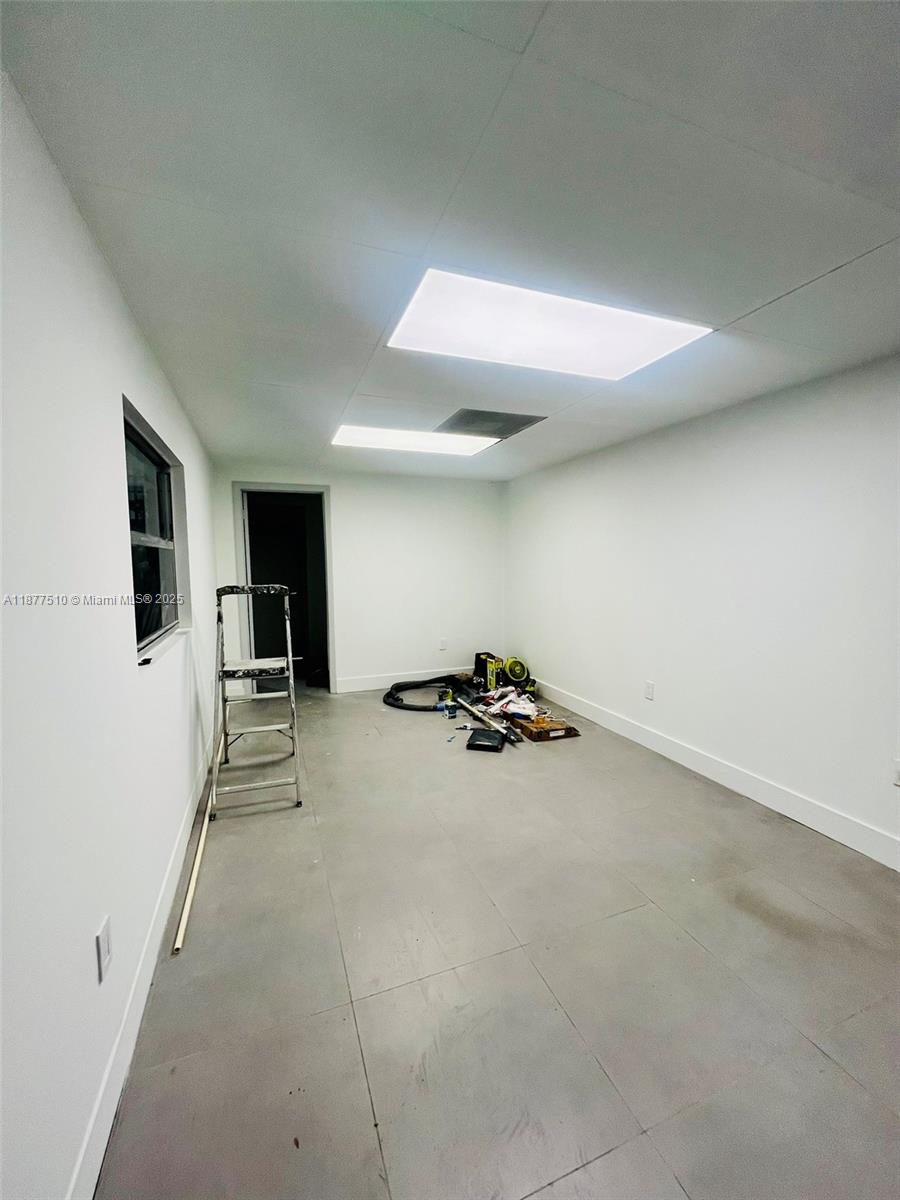 4  /   sq. ft. $ 2025-09-12 0 Photo