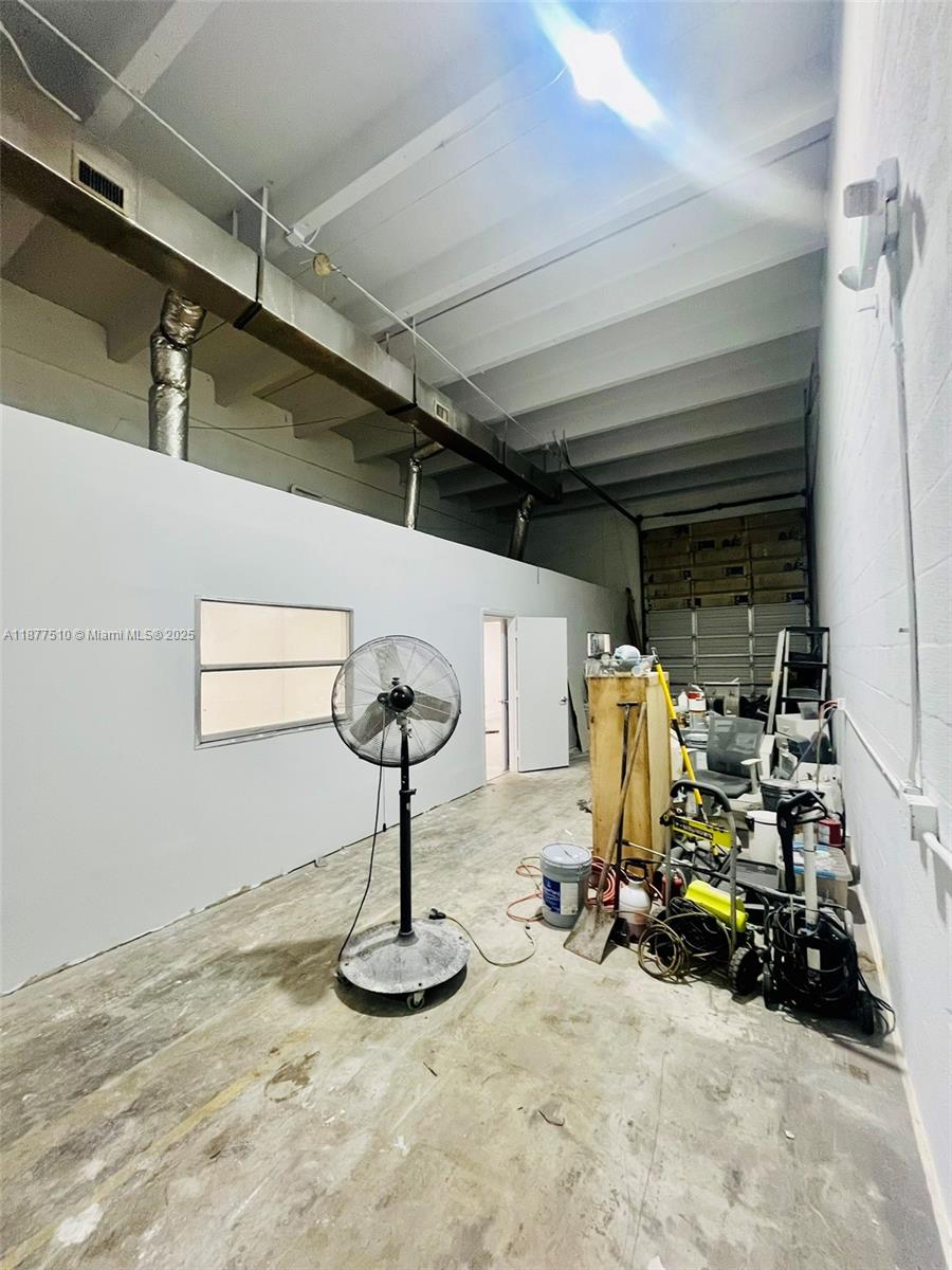 4  /   sq. ft. $ 2025-09-12 0 Photo