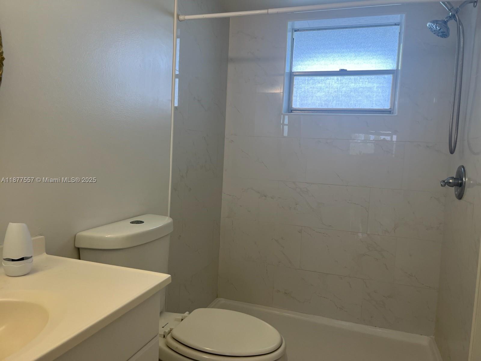 302 1 / 2 775 sq. ft. $ 2025-09-26 0 Photo