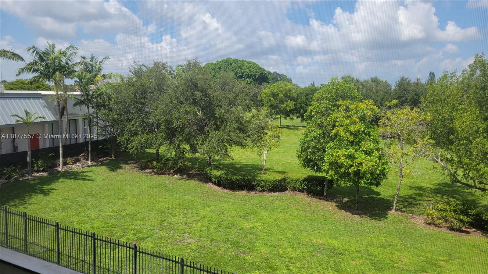 302 1 / 2 775 sq. ft. $ 2025-09-26 0 Photo