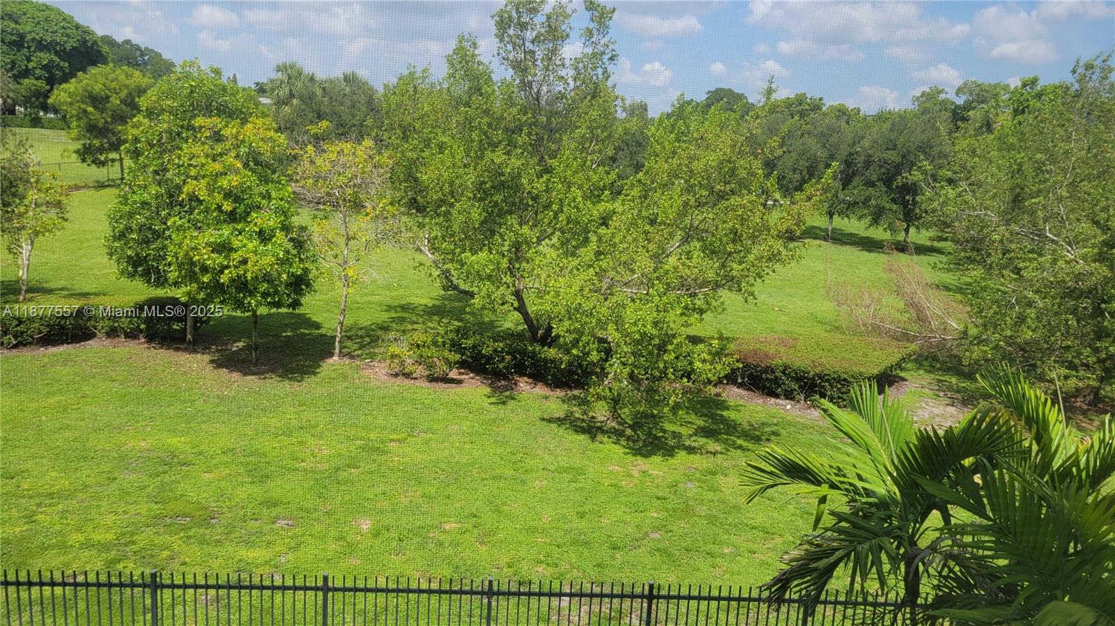 302 1 / 2 775 sq. ft. $ 2025-09-26 0 Photo