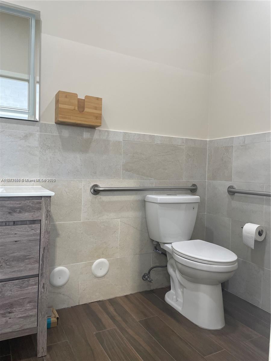 3  /   sq. ft. $ 2025-09-12 0 Photo