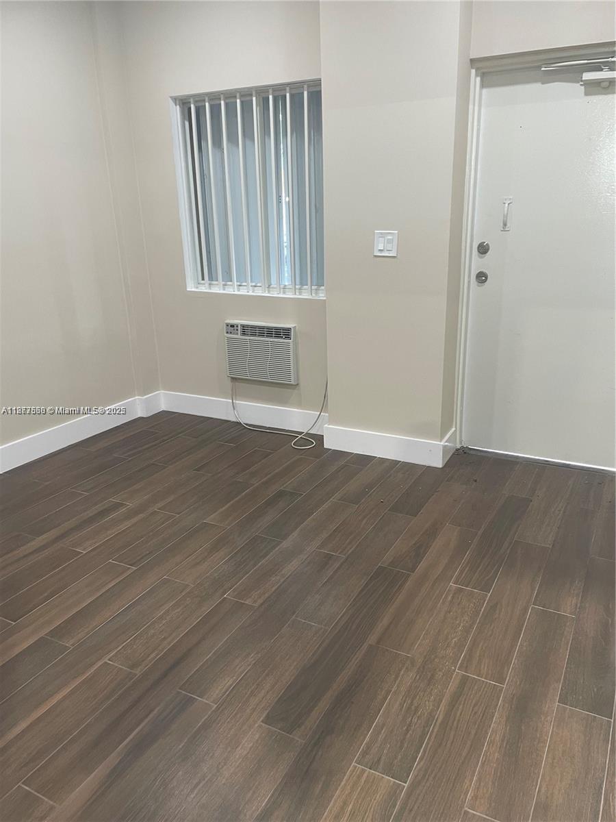 3  /   sq. ft. $ 2025-09-12 0 Photo