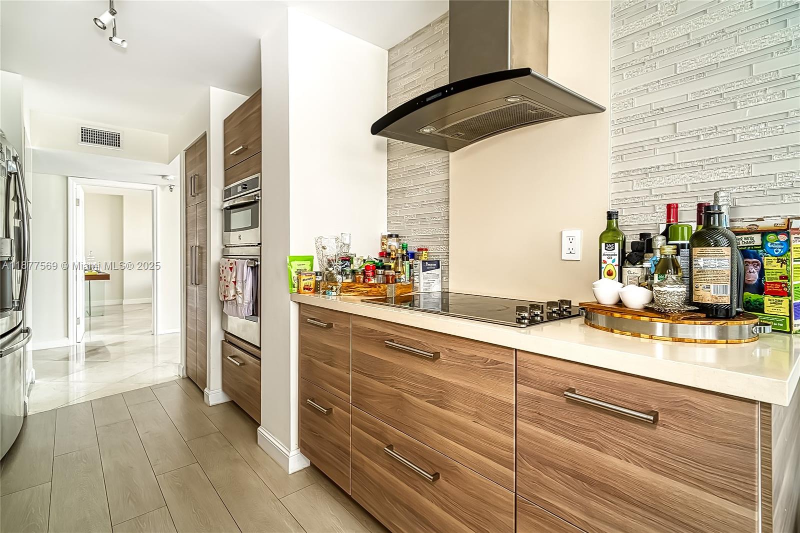 1709 3 / 3 1775 sq. ft. $ 2025-09-12 0 Photo