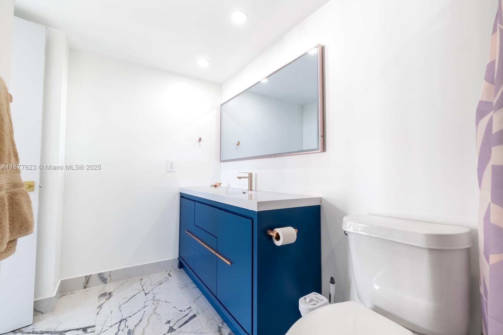 Photo of 2401 Ocean Dr  #2504, Hollywood, Florida, 33019 - 