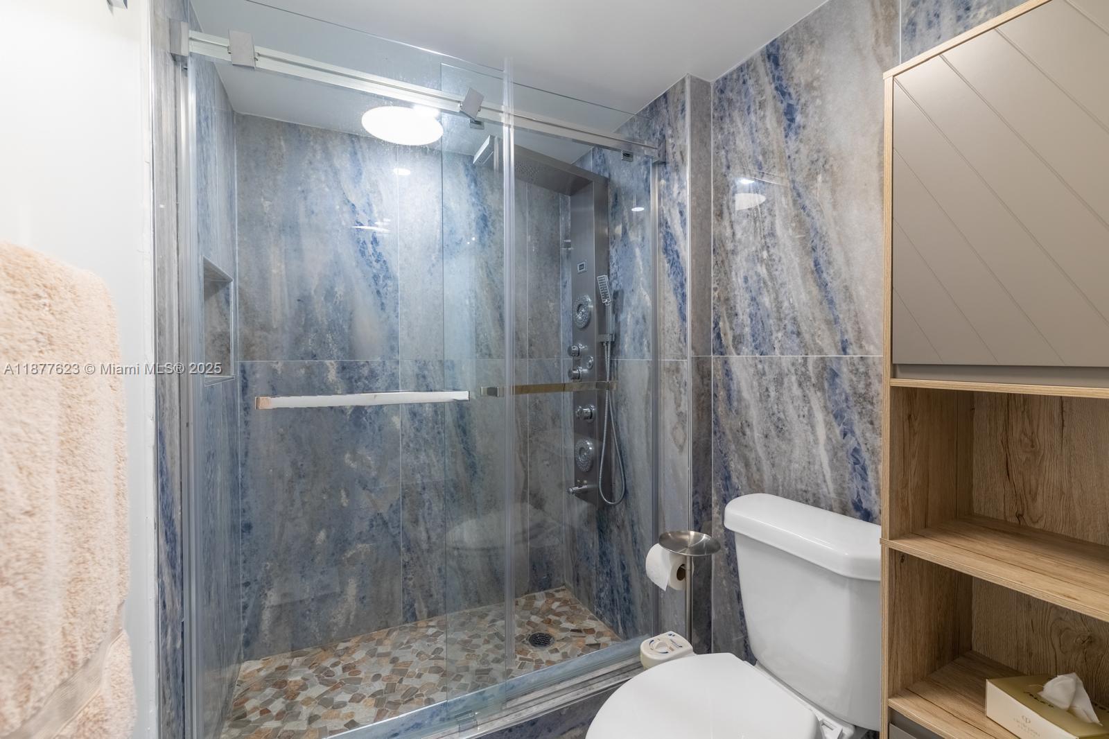 Photo of 2401 Ocean Dr  #2504, Hollywood, Florida, 33019 - 