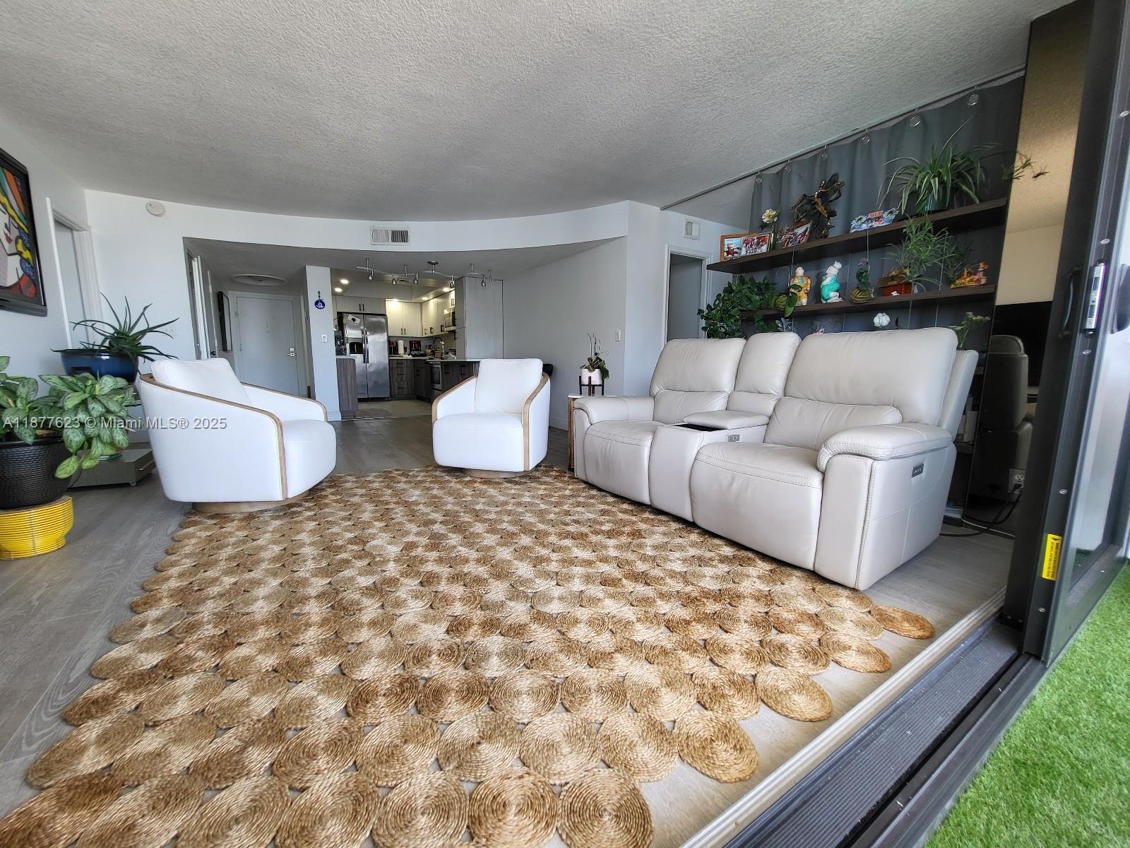 Photo of 2401 Ocean Dr  #2504, Hollywood, Florida, 33019 - 