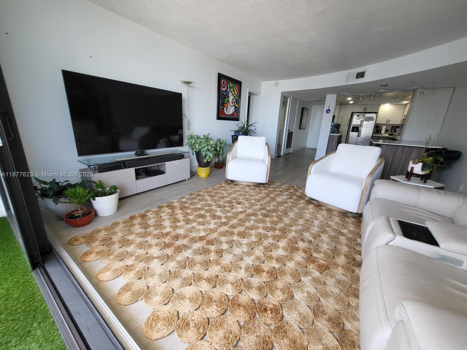 Photo of 2401 Ocean Dr  #2504, Hollywood, Florida, 33019 - 