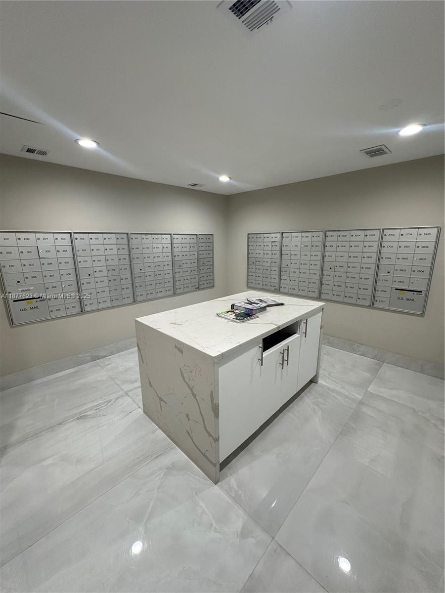 Photo of 2401 Ocean Dr  #2504, Hollywood, Florida, 33019 - 