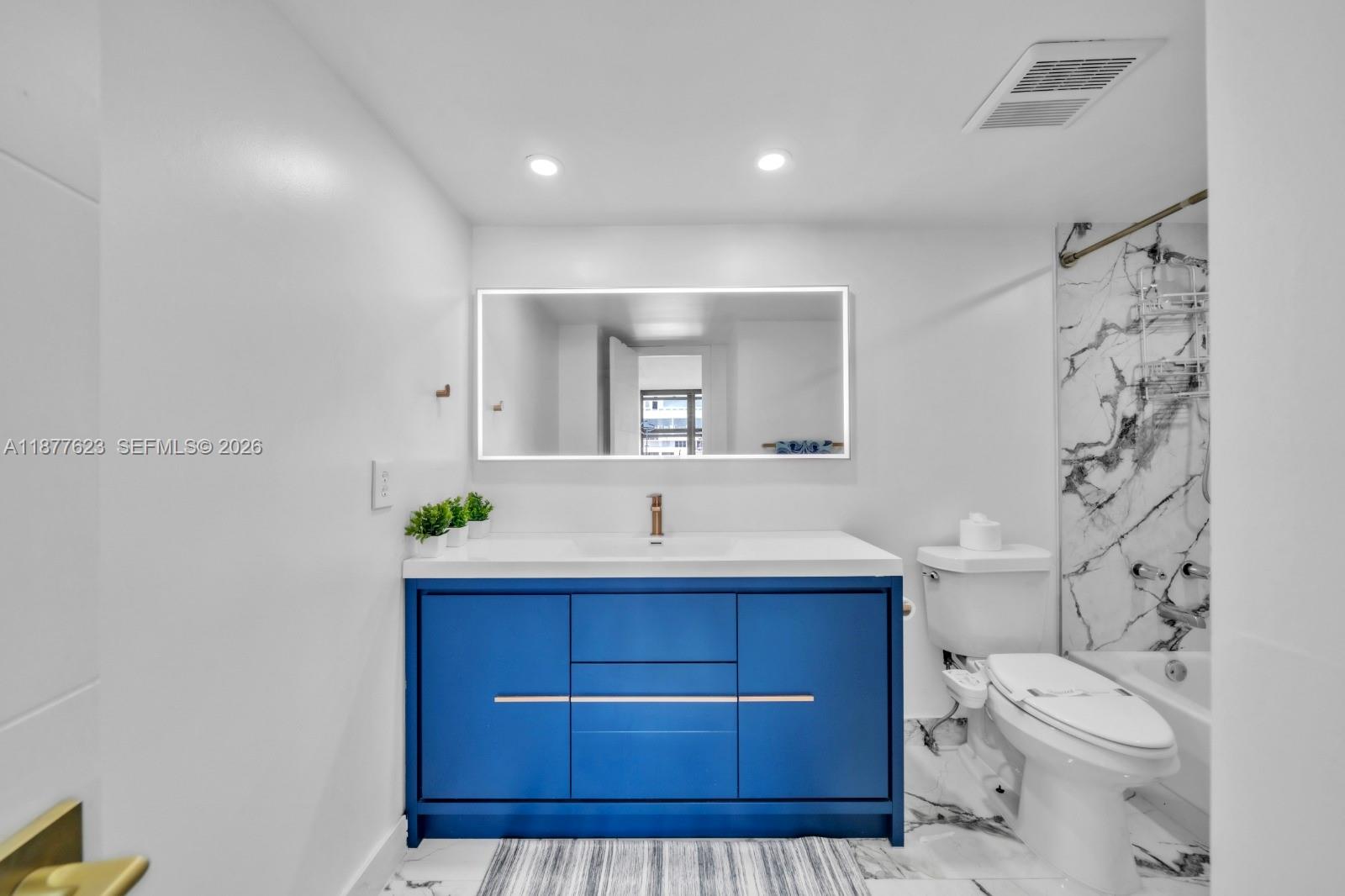 Photo of 2401 Ocean Dr  #2504, Hollywood, Florida, 33019 - 