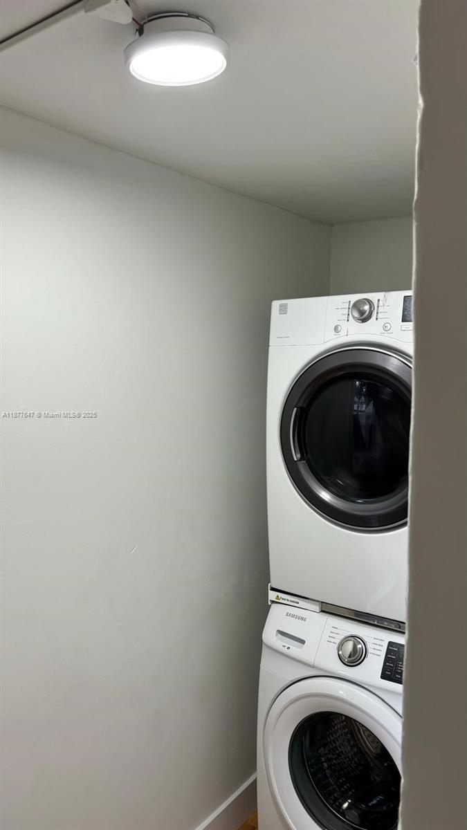 See details / 2120 sq. ft. $ 2025-09-12 0 Photo