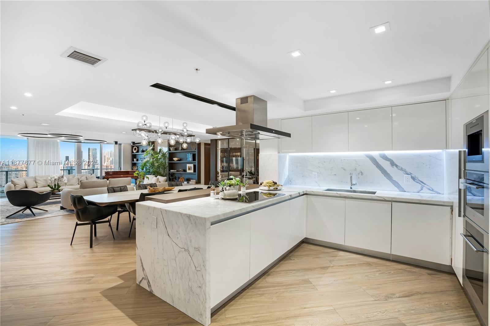 See details 5-2403 4 / 5 3094 sq. ft. $ 2025-09-12 0 Photo