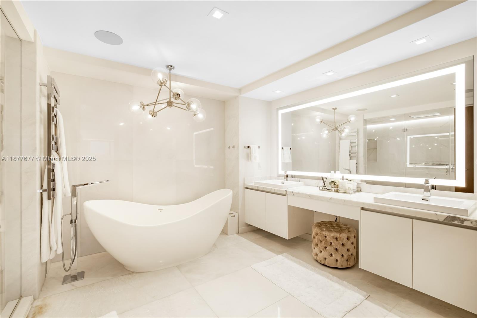 See details 5-2403 4 / 5 3094 sq. ft. $ 2025-09-12 0 Photo