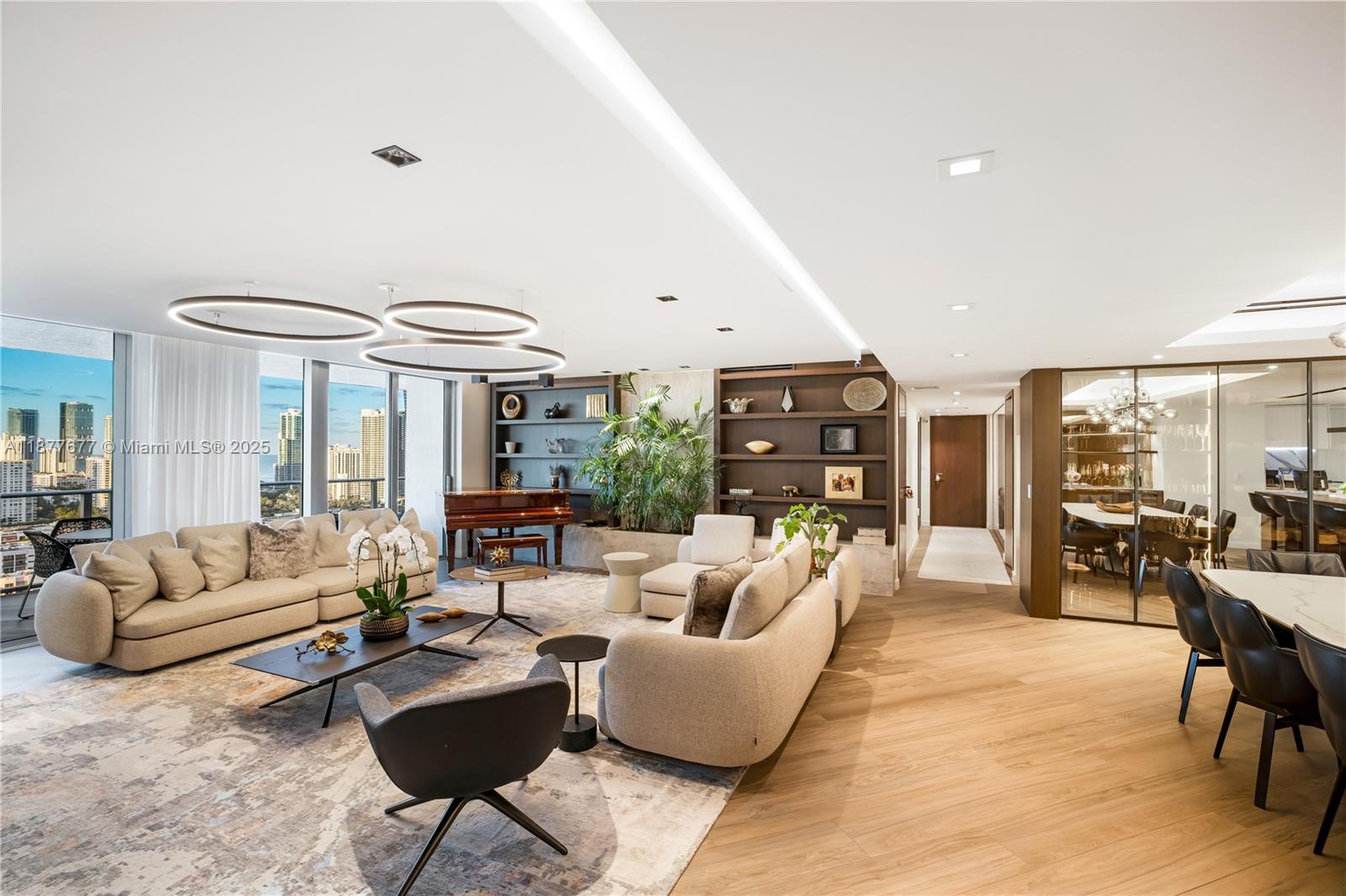 See details 5-2403 4 / 5 3094 sq. ft. $ 2025-09-12 0 Photo