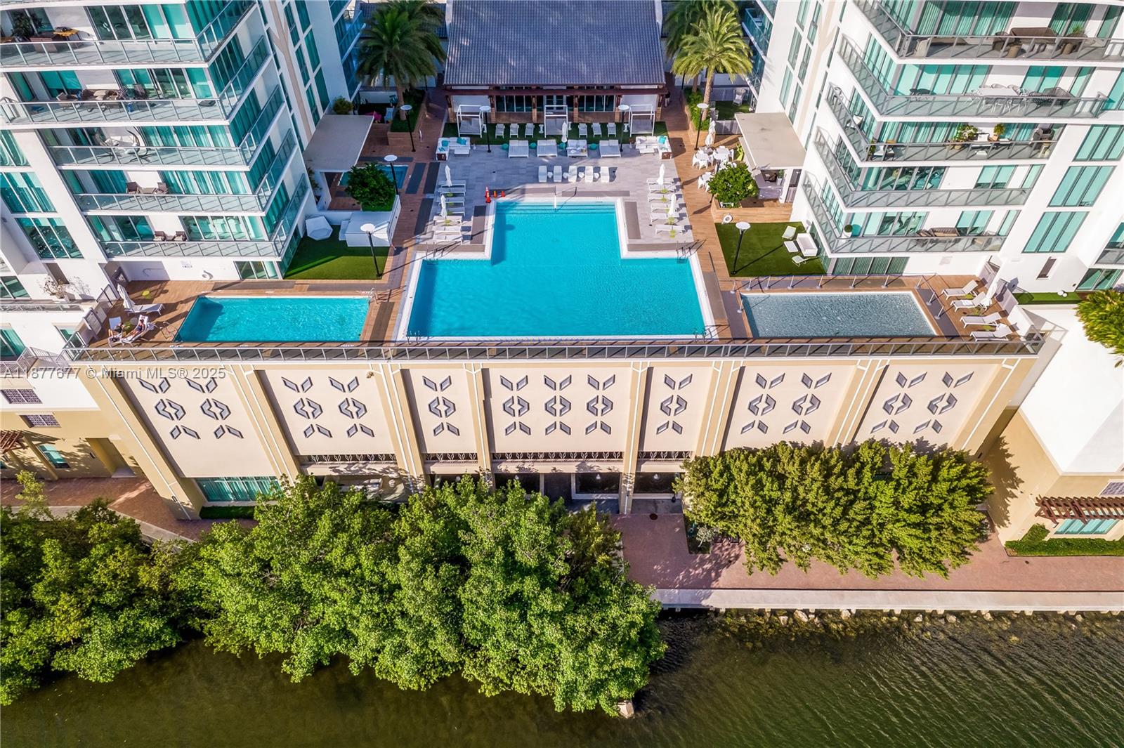 See details 5-2403 4 / 5 3094 sq. ft. $ 2025-09-12 0 Photo